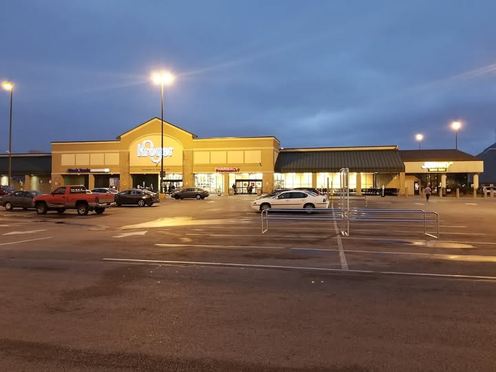 Louisville Shooting at Kroger: Police Respond to Active Shooter Threat Involving Two Unidentified Males on West Broadway