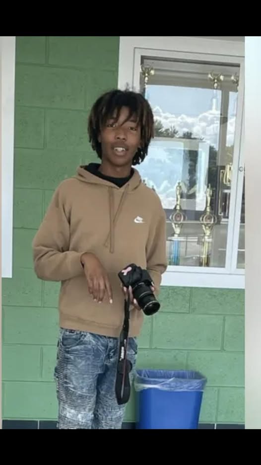 Teenager Killed and Another Injured in Shooting on East Lantz and Anglin Streets in Detroit; Victim Identified as 15-Year-Old, 13-Year-Old Injured, Police Search for Suspects