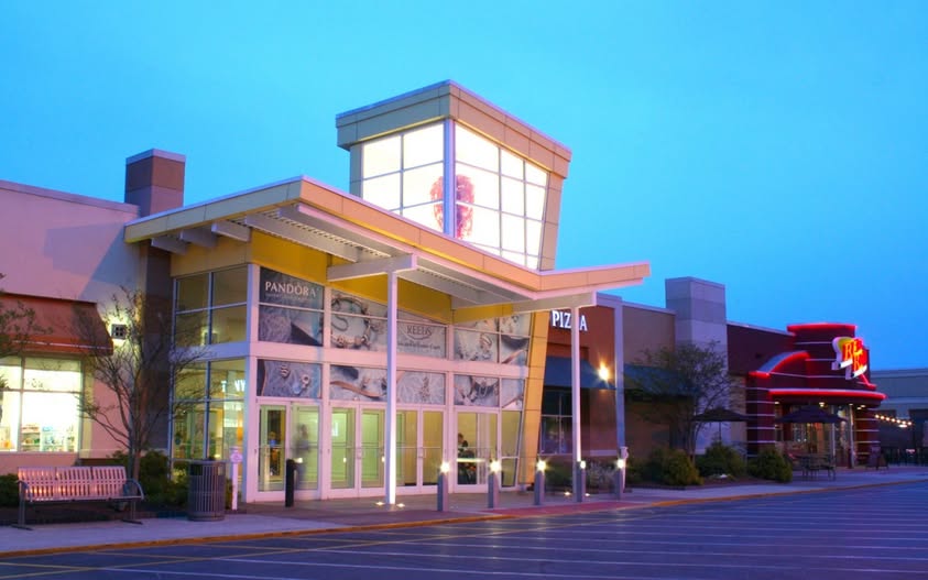 Jacksonville Mall Shooting: Three Teens Injured Outside Jacksonville Mall in North Carolina